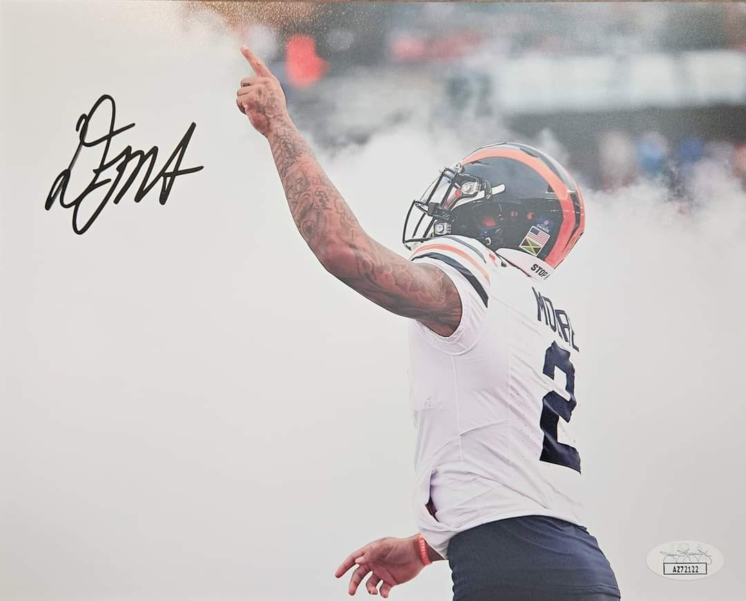 D.J Moore Signed Autographed 8x10 Photo Chicago Bears Fog JSA COA