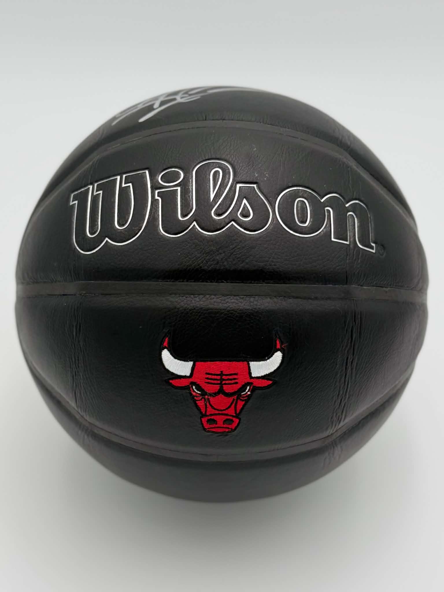 Dennis Rodman Signed Chicago Bulls Basketball Authenticated Beckett Black Leathe