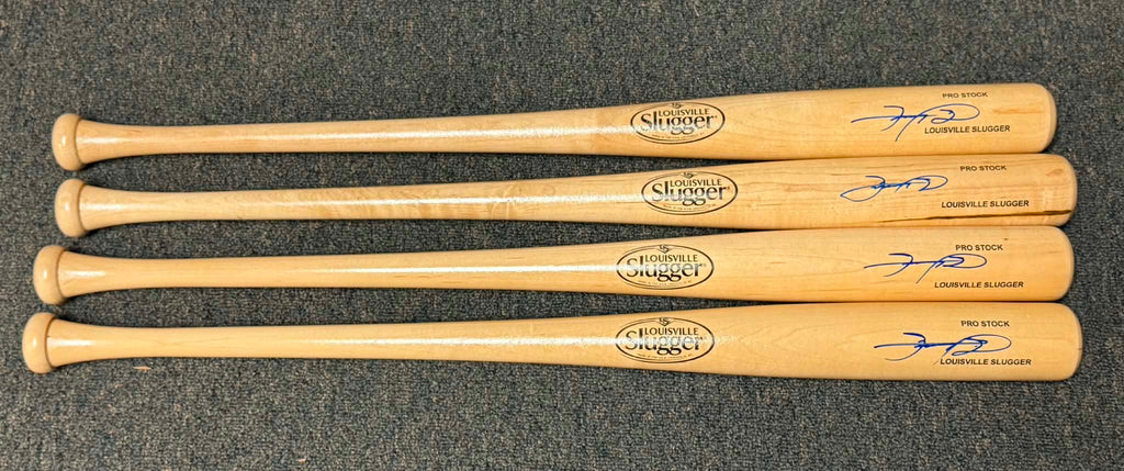 SAMMY SOSA SIGNED AUTO ASH LOUISVILLE (1) BAT BECKETT BAS AUTOGRAPHED