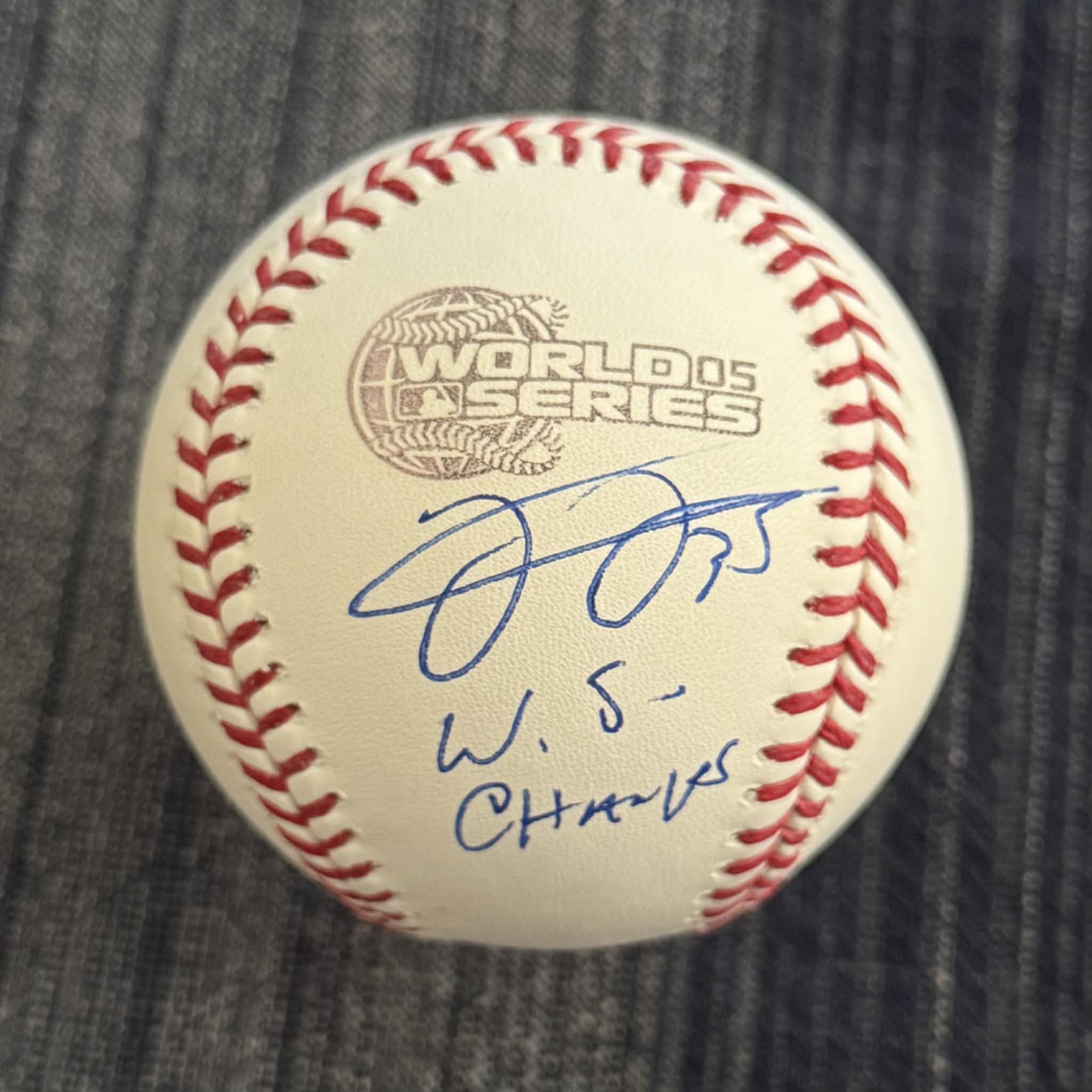 Frank Thomas SIGNED/AUTOGRAPHED World Series 2005 Logo inscribed WITNESS