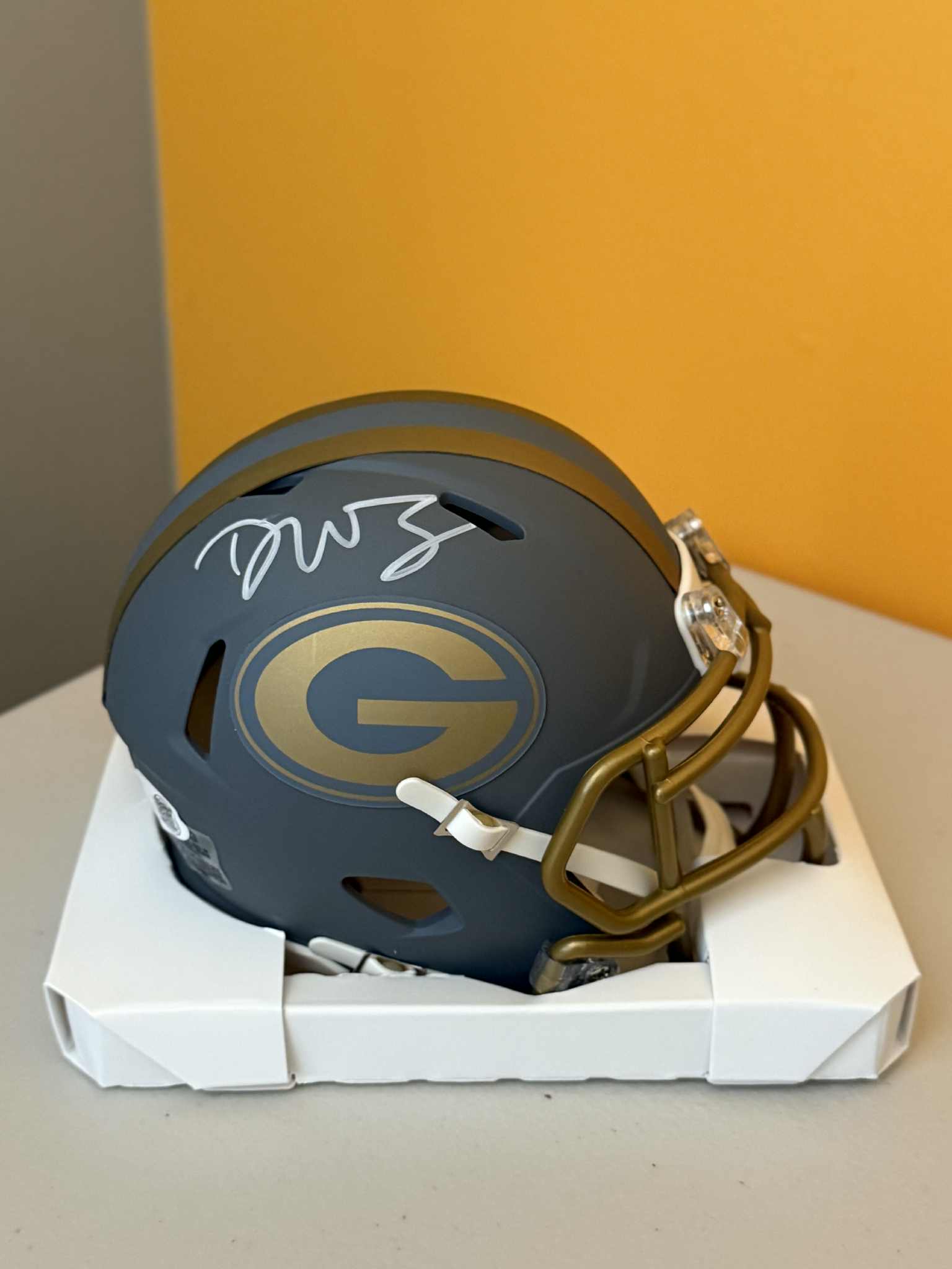 DONTAYVION WICKS SIGNED GREEN BAY PACKERS SLATE MINI HELMET JSA