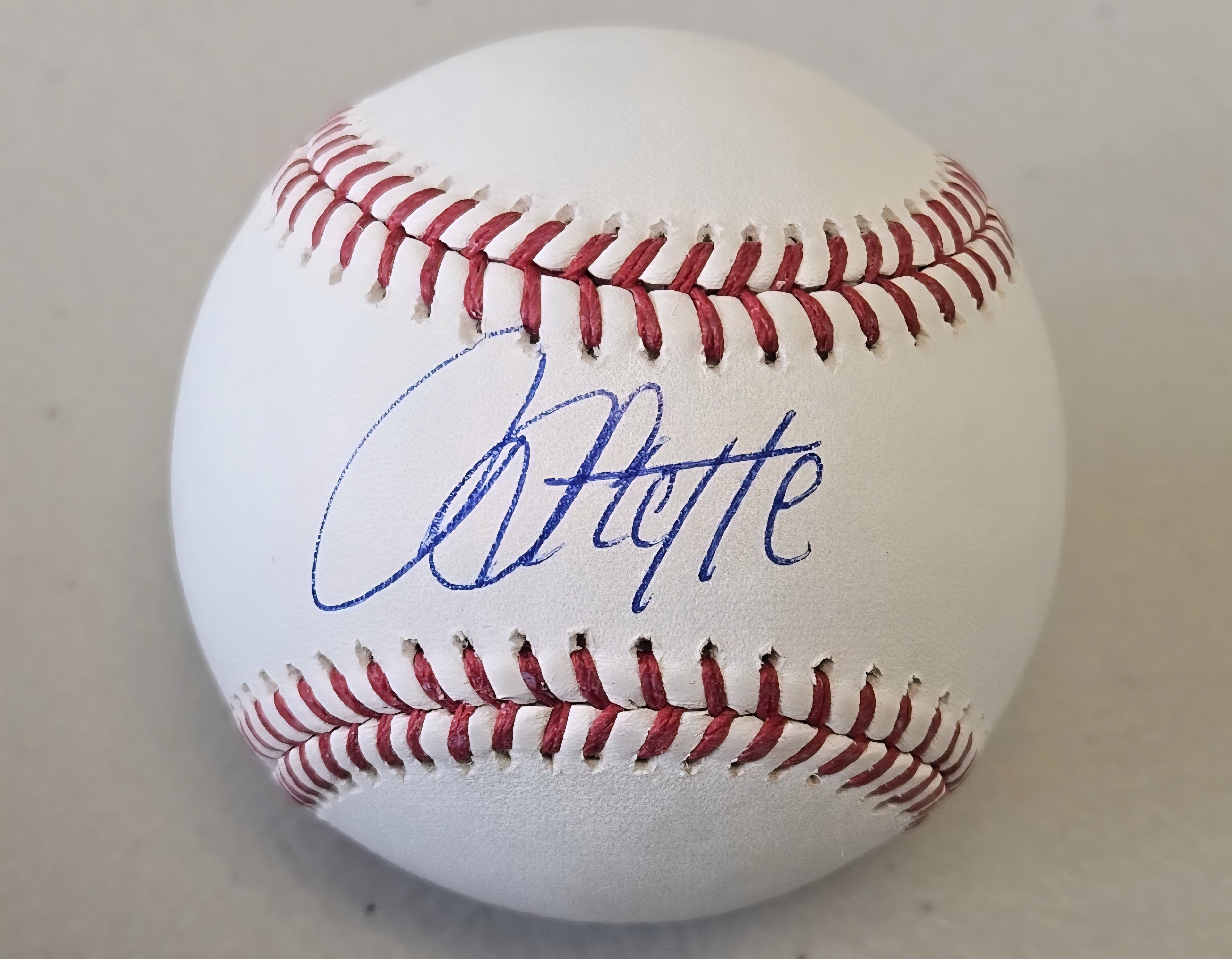 Rick Sutcliffe Signed ML Baseball (JSA COA) Chicago Cubs 1984 Cy Young Winner