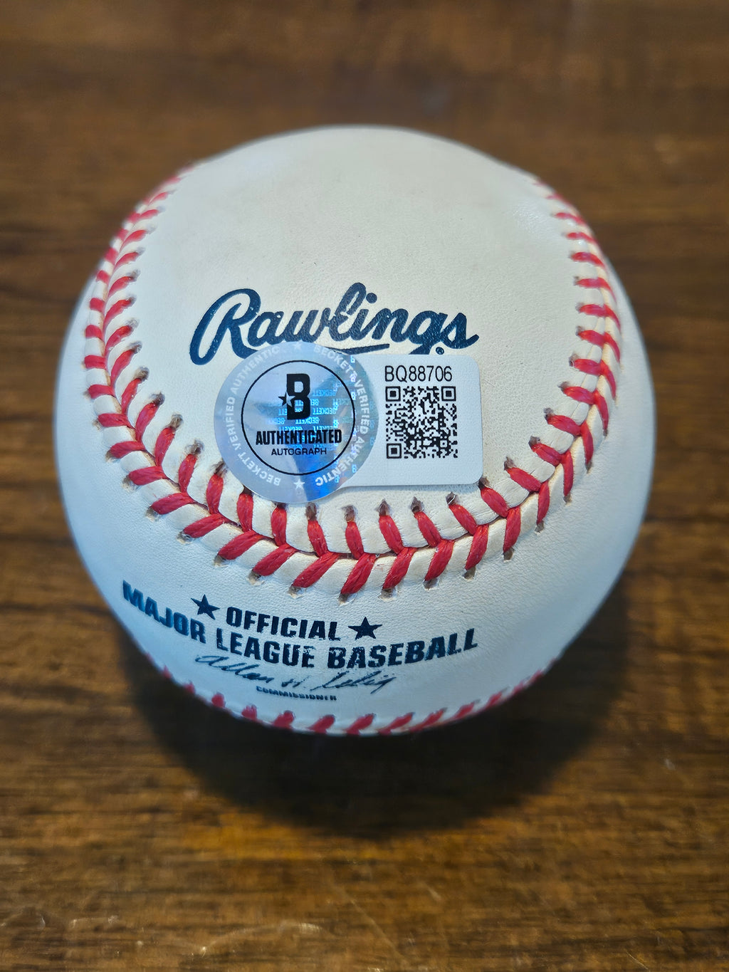 NOLAN RYAN SIGNED RAWLINGS OML BASEBALL (SELIG) BAS BECKETT COA