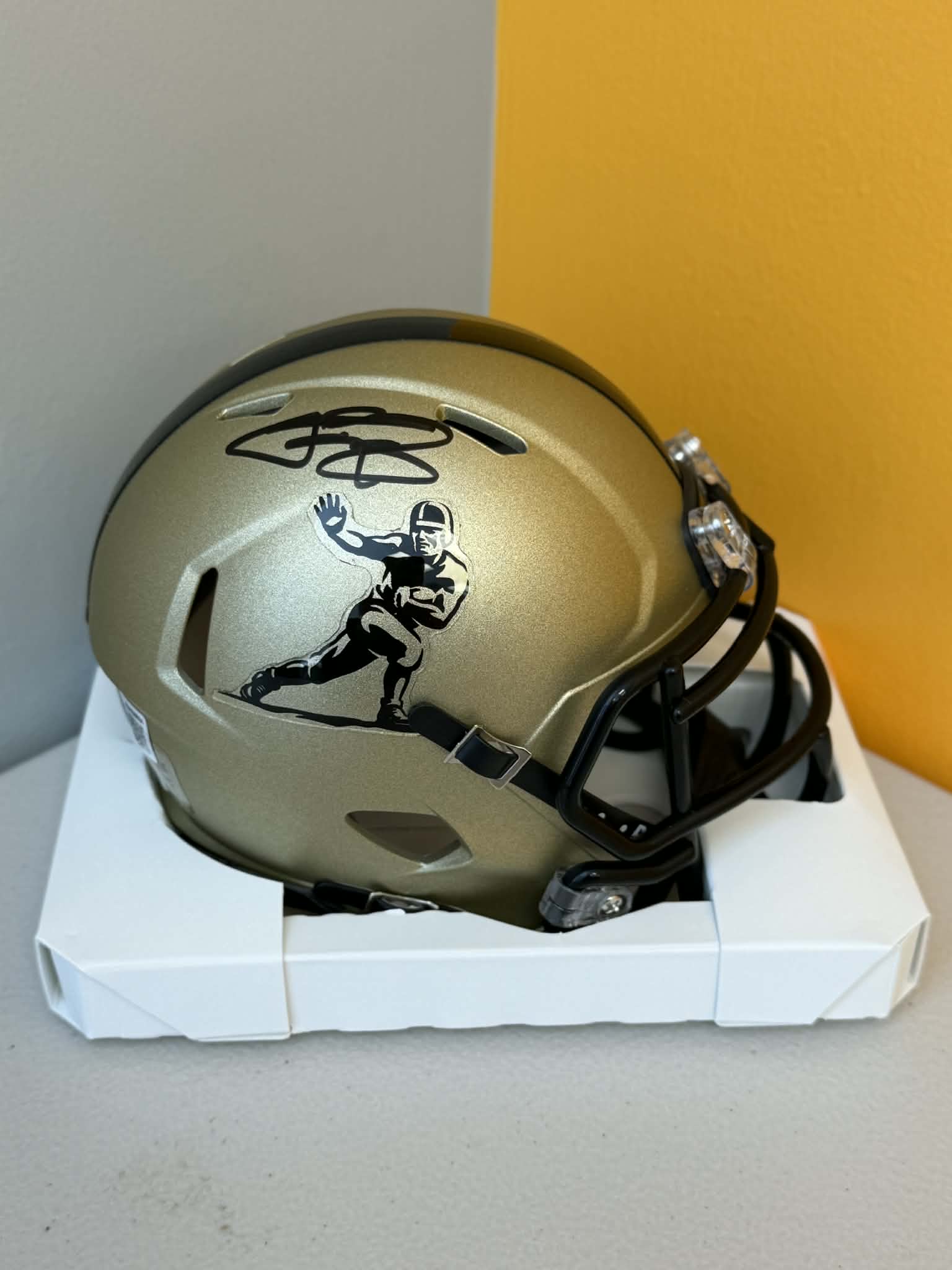 Johnny Manziel Signed Heisman Trophy Mini Helmet Texas A&M w/Beckett COA